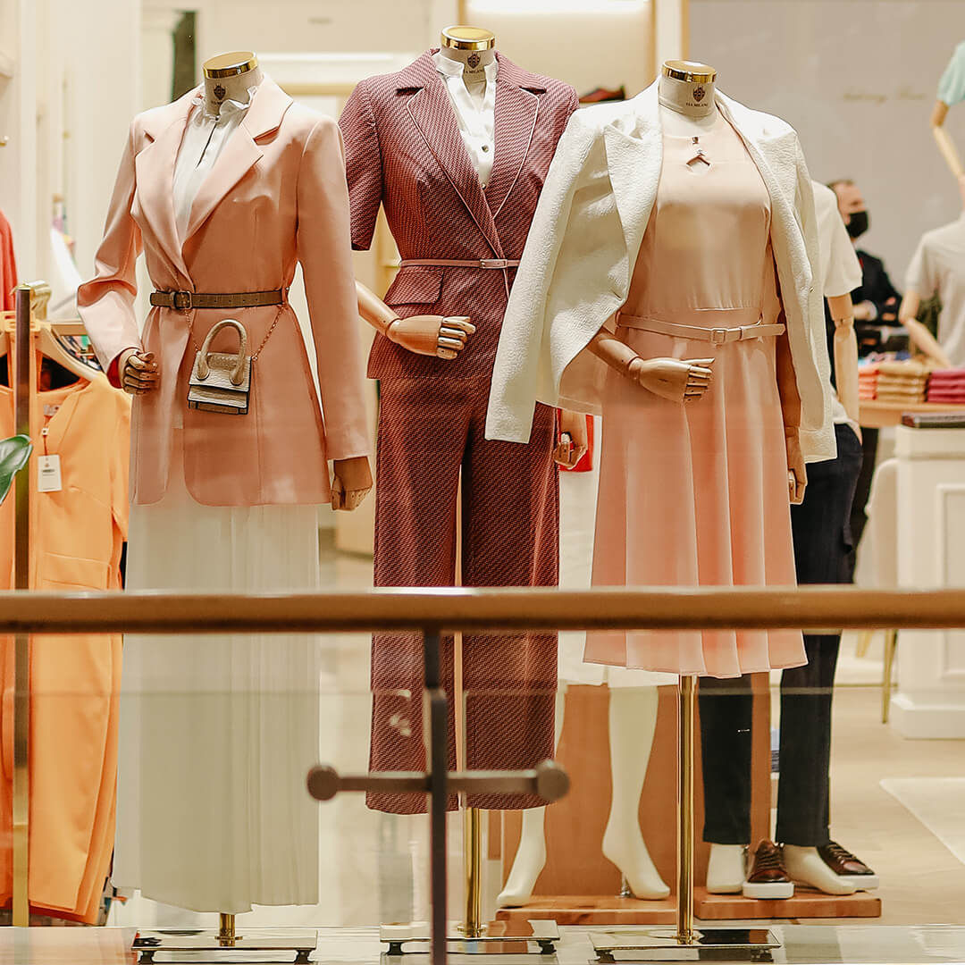 مجموعة السيدات من فيا ميلانو